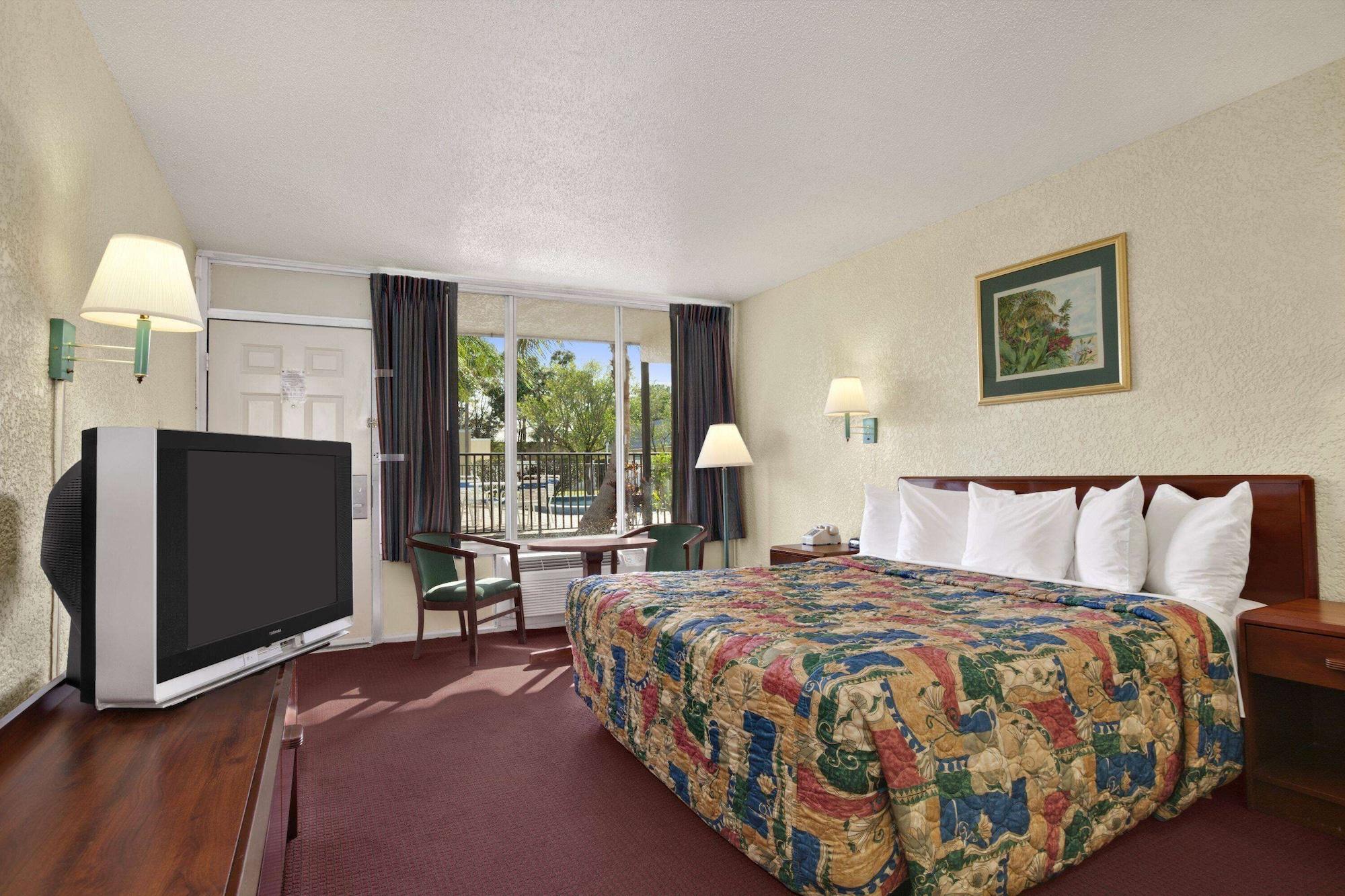 Days Inn By Wyndham Fort Pierce Midtown Dış mekan fotoğraf